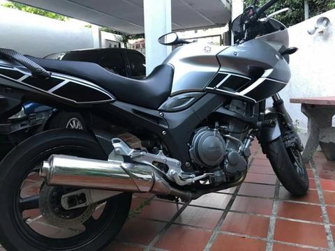 Tdm Yamaha 900cc