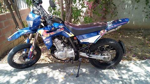 se vende skigo 250 motal