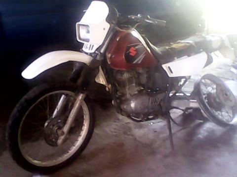 Suzuki Dr200