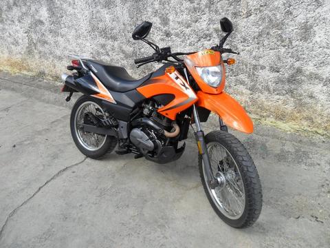 TX 200 EN Enduro Excelente moto Impecable estado, único dueño papeles al dia, verla es comprarla negociable