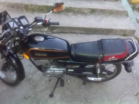 Se vende o se Cambia RX 135 en excelente estado