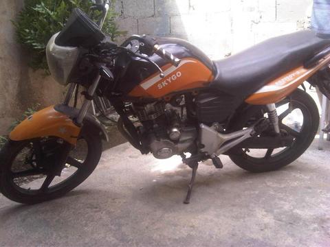 Vendo Moto Skygo 200