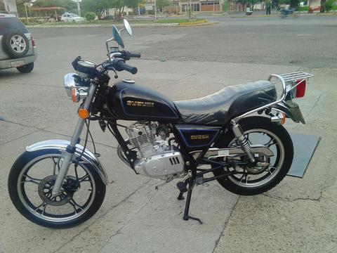 Moto Suzuki Gn125