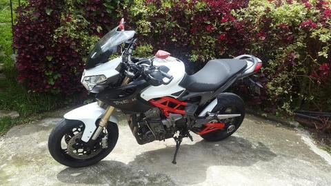 Moto Benelli Trek