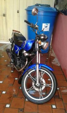 Moto Empire Se Vende