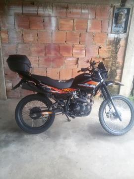 Moto Um Dsr 200