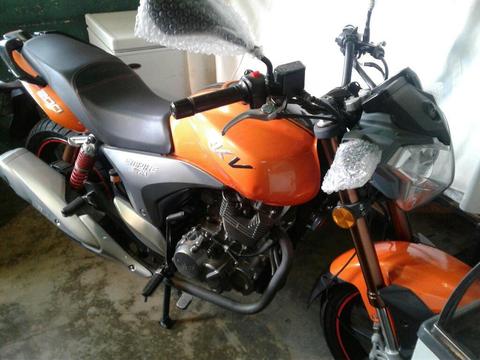 Vendo Moto Rkv