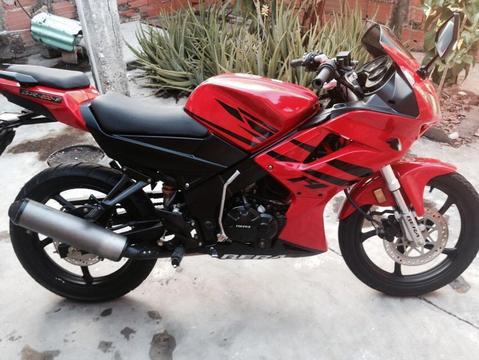 moto r1 roja 2013 casi nueva 04244704197