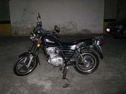 GN12cc Suzuki 2011