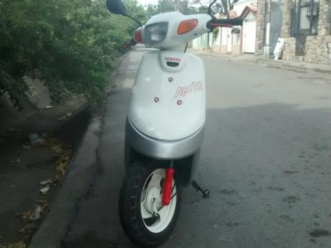 Moto Jog Yamaha Aprio