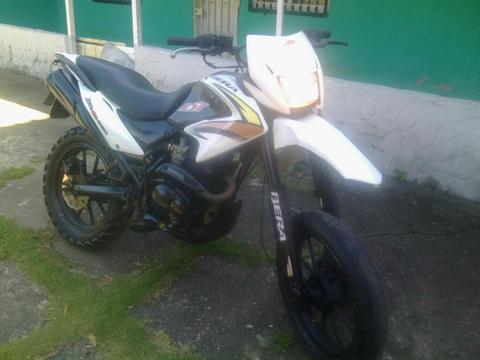 Se Vende Moto Dt 2014