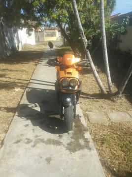 VENDO MOTO