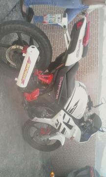 Vendo Moto R1