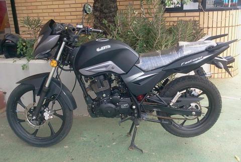 UM fastwind 200cc casi nueva