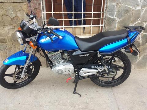 Vendo moto Suzuki En 125 como nueva