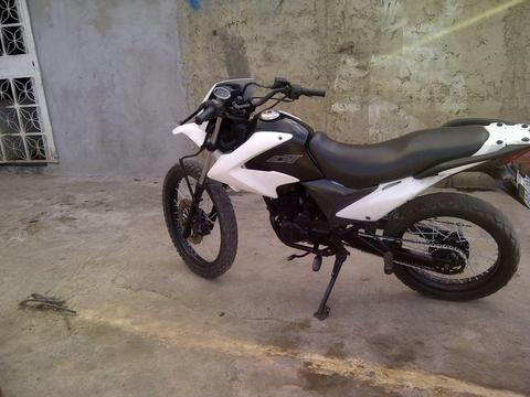 VENDO O CAMBIO MI MOTO DT BERA 2012