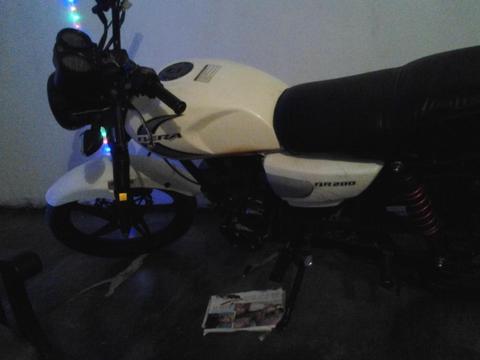 vendo moto bera 200