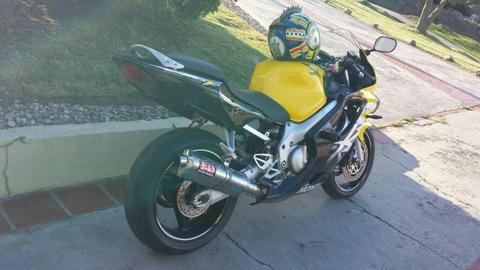 Se Vende Motocbr600