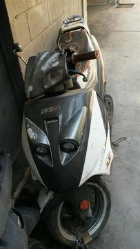 Moto Scooter Automática 150cc