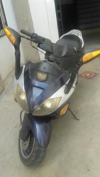 Vendo Moto Año2007