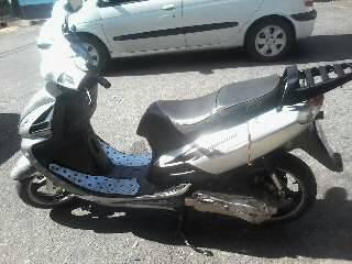 Vendo Moto Automatica Bera Mustang