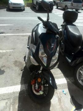 Vendo Moto Bera