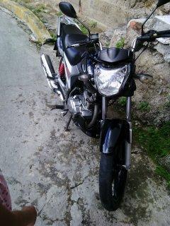 Se vende HJ COOL 2013 color negra