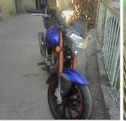 VENDO MOTO RKV