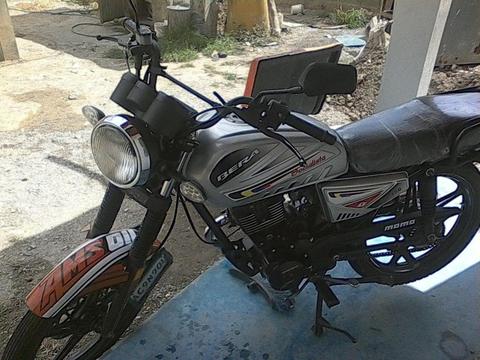 moto bera socialista 2013