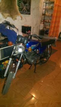 moto yamaha RX 100