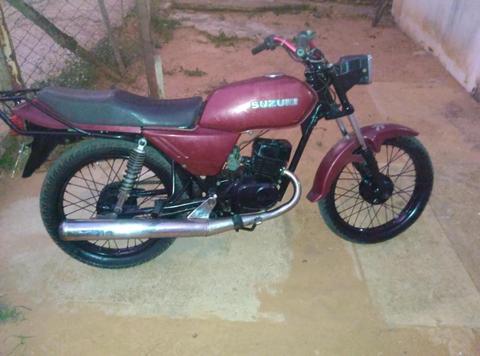 vendo o cambio mi SUZUKI AX100 EN BUEN ESTADO