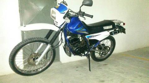 Moto Yamaha 2000