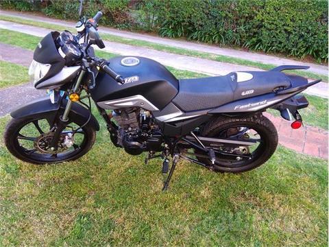solo cambio Um Fastwind 200,,,, 2014 cambio por horse 2 04167764890