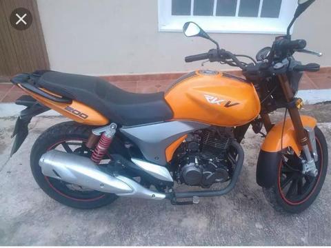 Vendo Moto Rkv