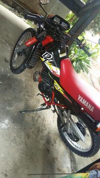 Moto Dt 175