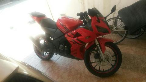 Moto Bera R1