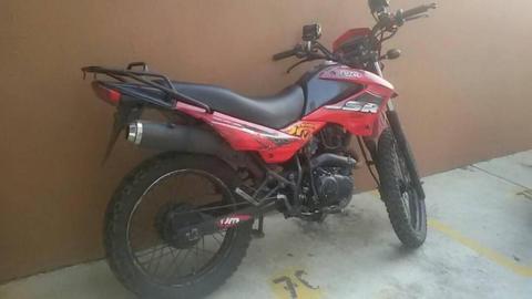 Um Dsr 2014 excellente precio (accesorios incluodos)