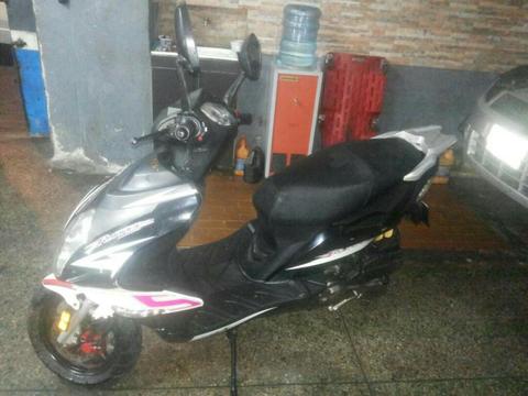 Moto Bera Runner