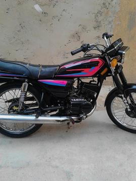 Moto Yamaha 115