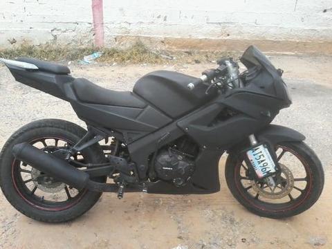 Se vende Moto R1