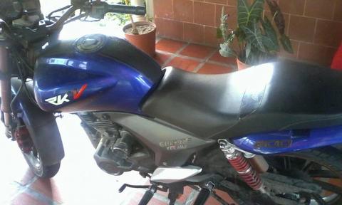 Vendo moto Rkv 200