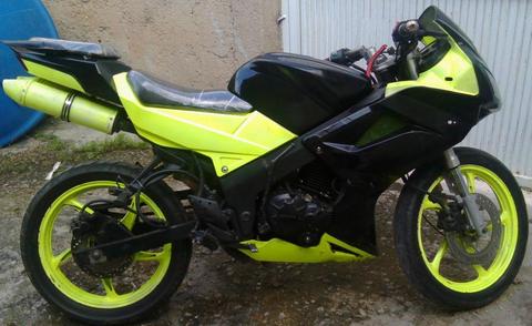 vendo mi r1 bera motivo de viaje