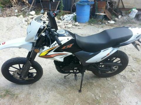 Moto Bera Dt 200