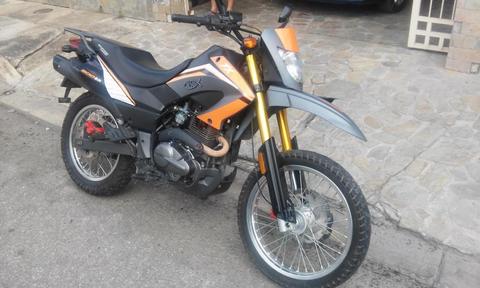 Vendo Moto Tx200 Unico Dueño