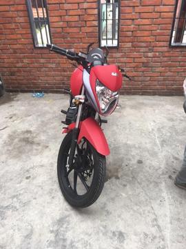 Se Vende Moto Um Año 2014