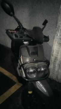 Vendo Moto Autimatica Biwi 150cc