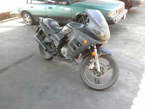 Vendo Moto 200