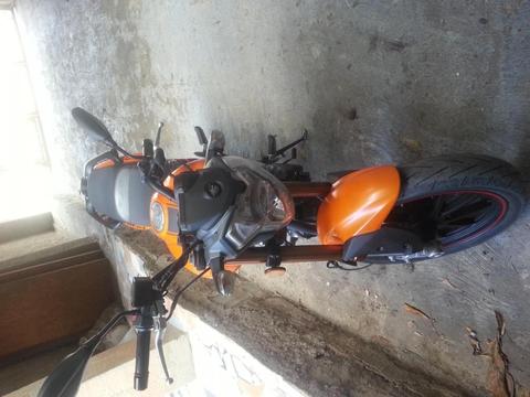 se se vende rkv200 año 2014