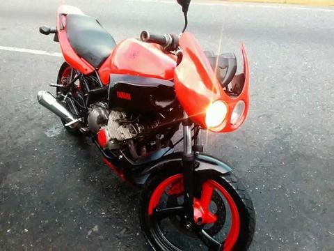 Yamaha XJ600 modificada