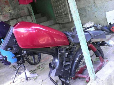 SE VENDE VIDA DE DX 100 YAMAHA